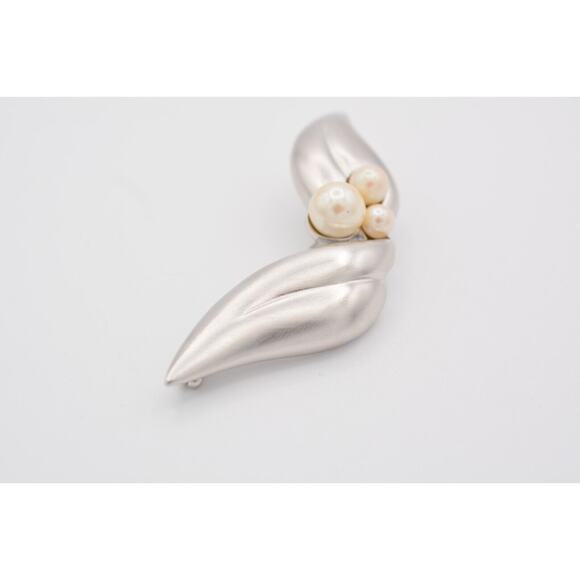 Givenchy Vintage Leaf Pin Brooch Brushed Silver Pearl Chunky Signed 1980s Bin1 - Picture 9 of 12